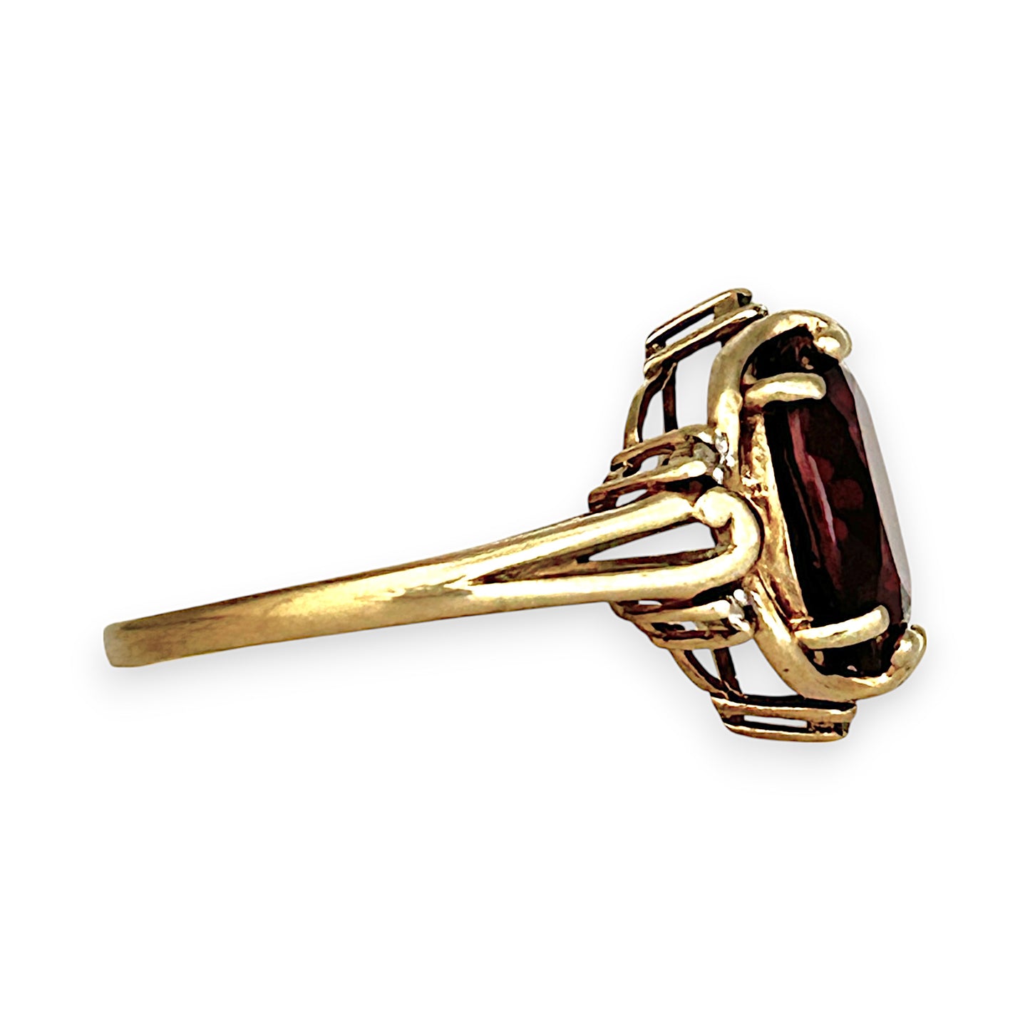 GOLD DEAL | 9K Gold Prominent Ruby Ring