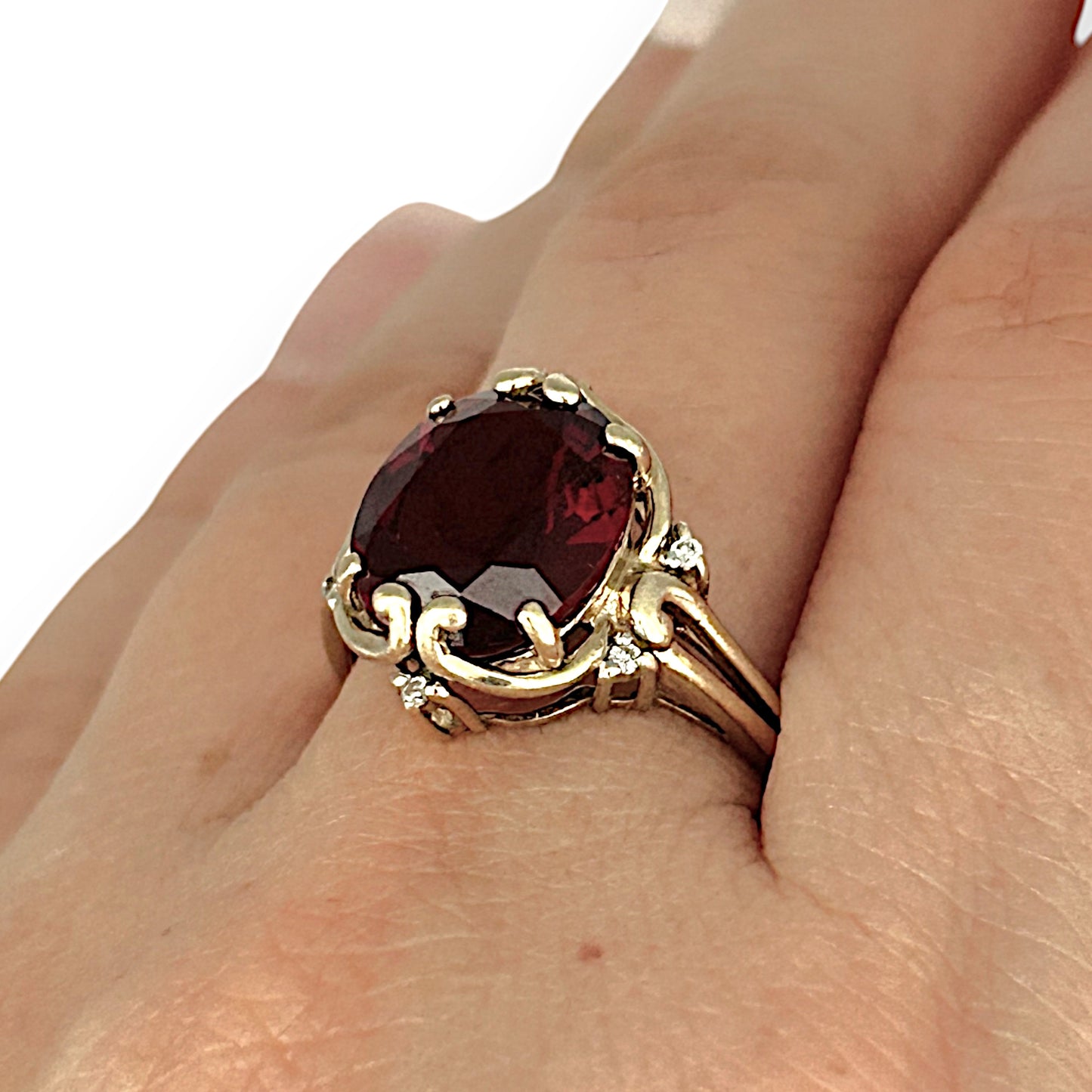 GOLD DEAL | 9K Gold Prominent Ruby Ring