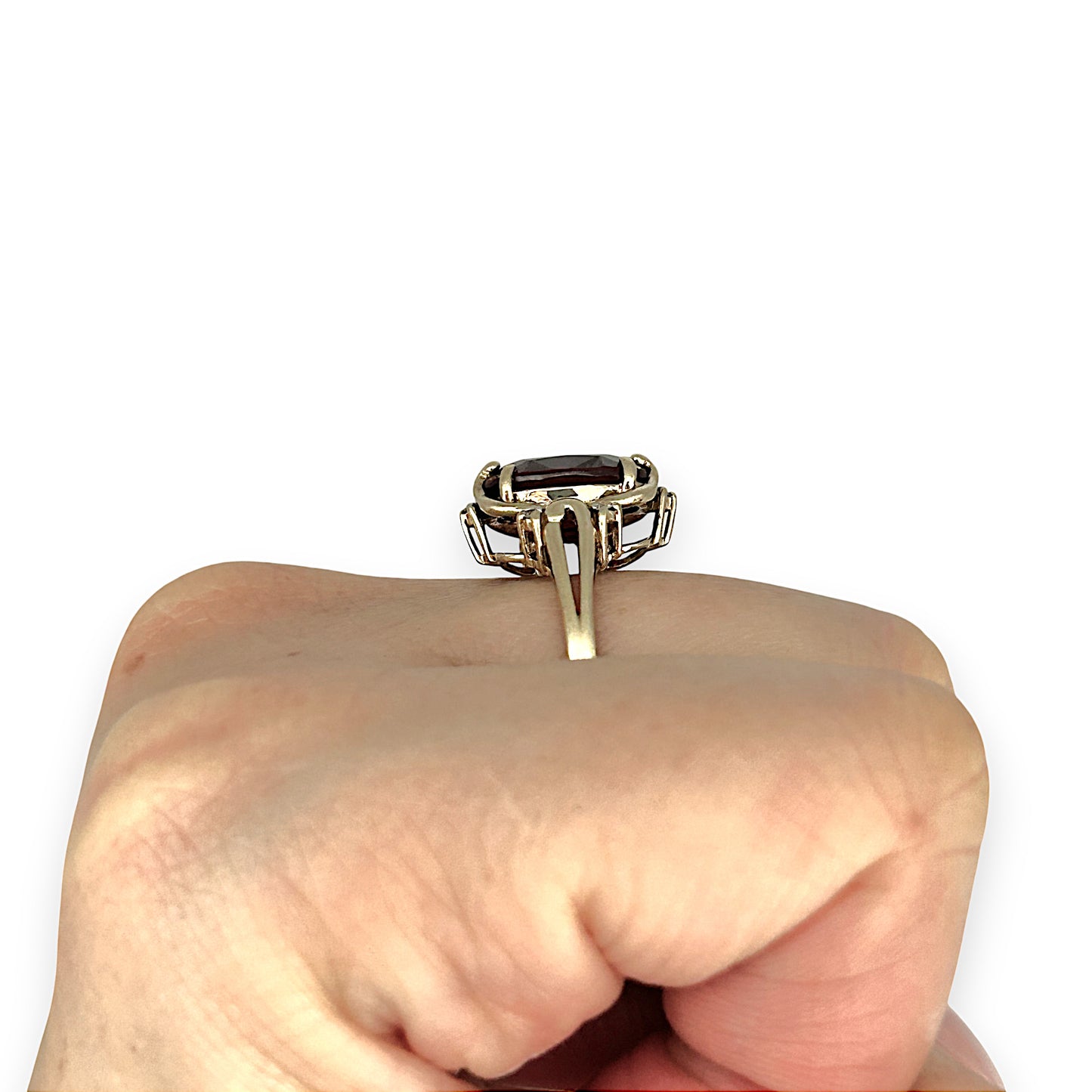 GOLD DEAL | 9K Gold Prominent Ruby Ring