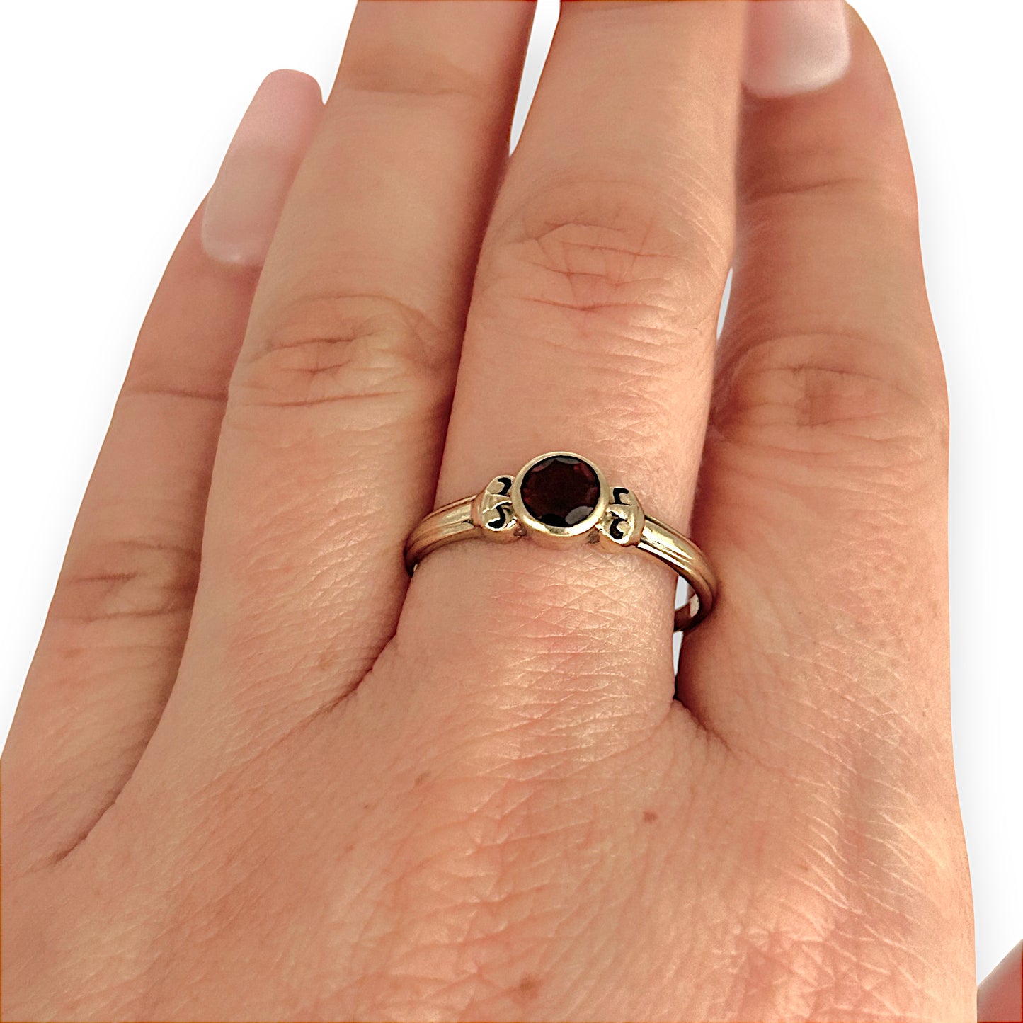GOLD DEAL | 9ct (9K) Gold Timeless Garnet Halo Ring Size R