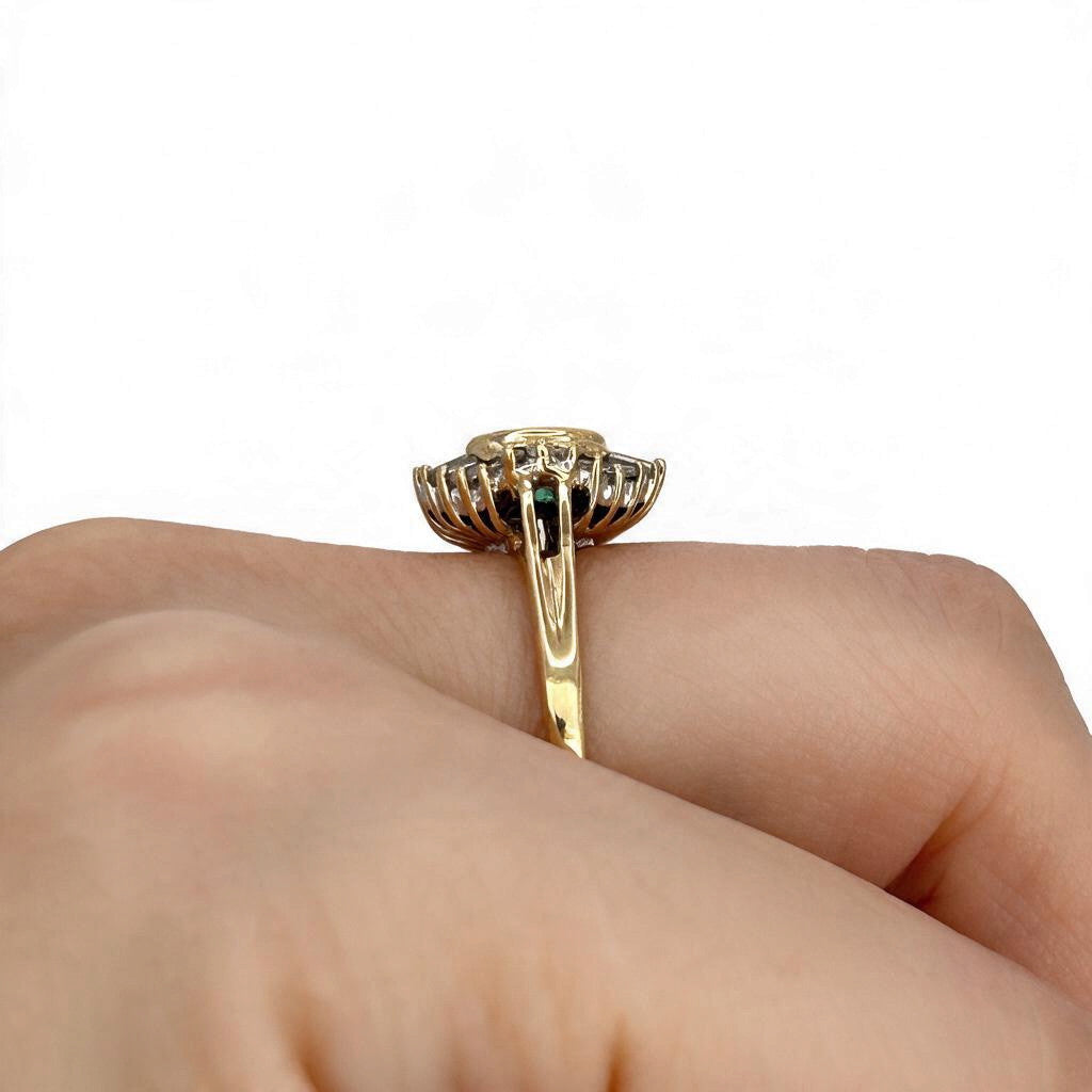 NZGD | 18ct Gold Emerald Sunburst Diamond Ring Valuation $6,800