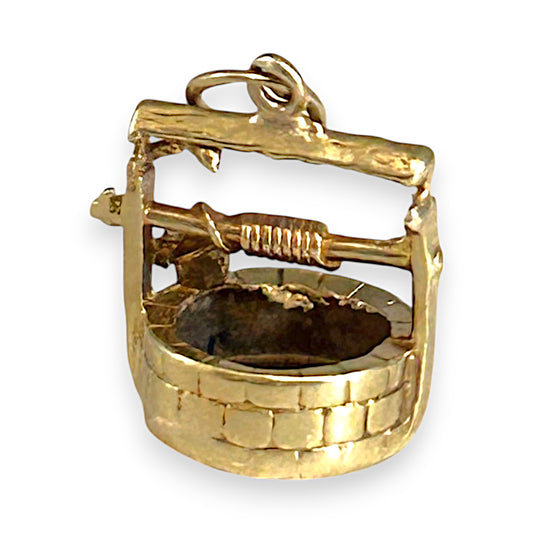 GOLD DEAL | 9ct Gold Wishing Well Charm / Pendant