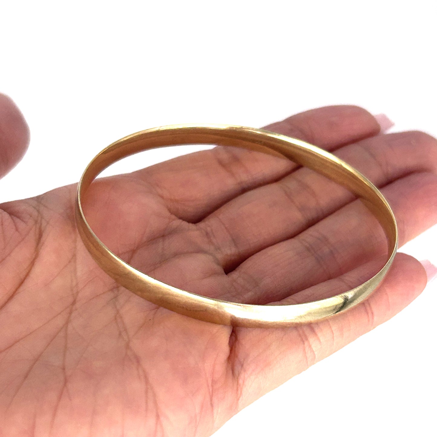 GOLD DEAL | 9ct (9K) Gold Aurora Oval Bangle 65.3mm