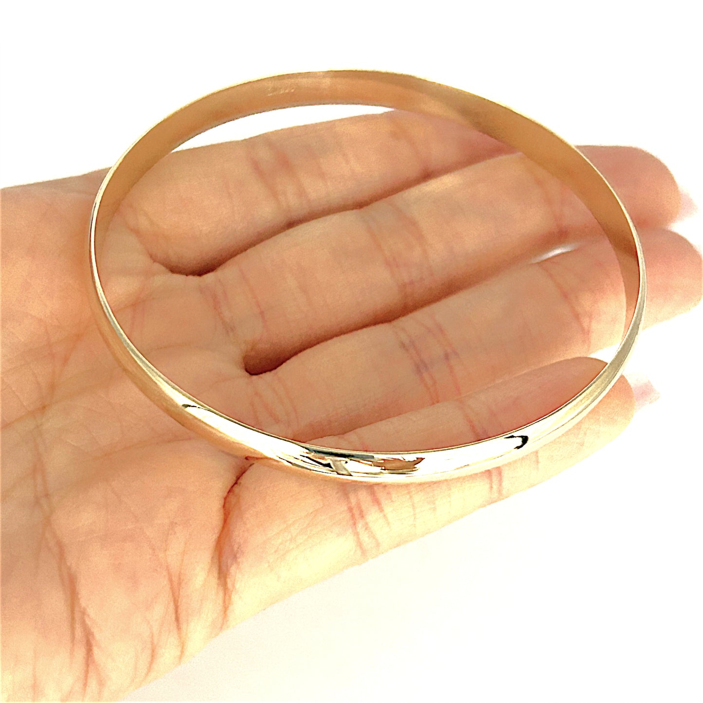 GOLD DEAL | 9ct (9K) NZ Gold Radiance Classic Refurbished Bangle 65.8mm
