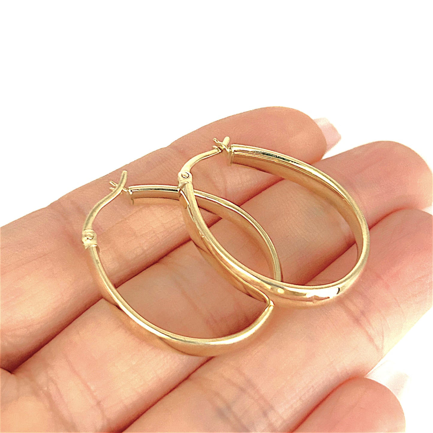 GOLD DEAL | 9ct (9K) Gold Ovoid Sculpted Hoop Earrings 29.3mm