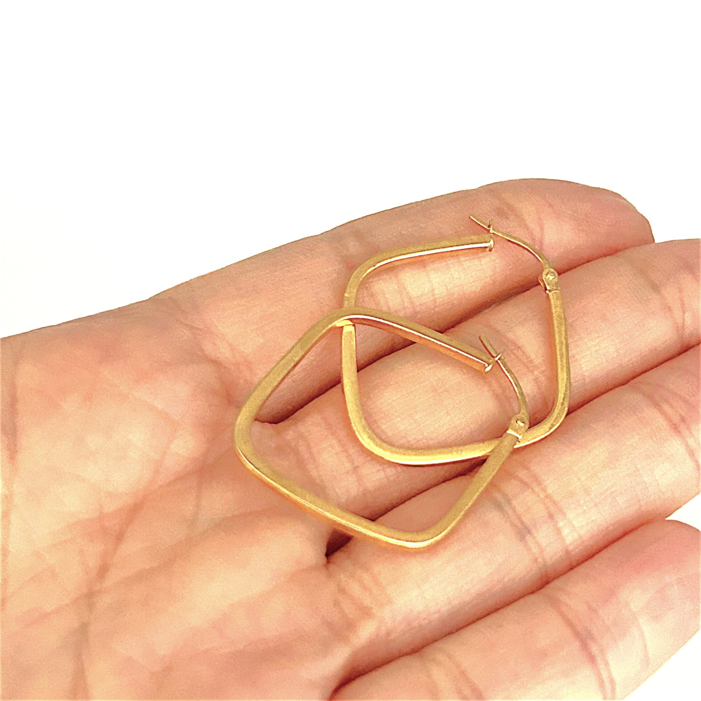 GOLD DEAL | 9ct (9K) Gold Soft Square Silhouette Hoop Earrings 32.9mm