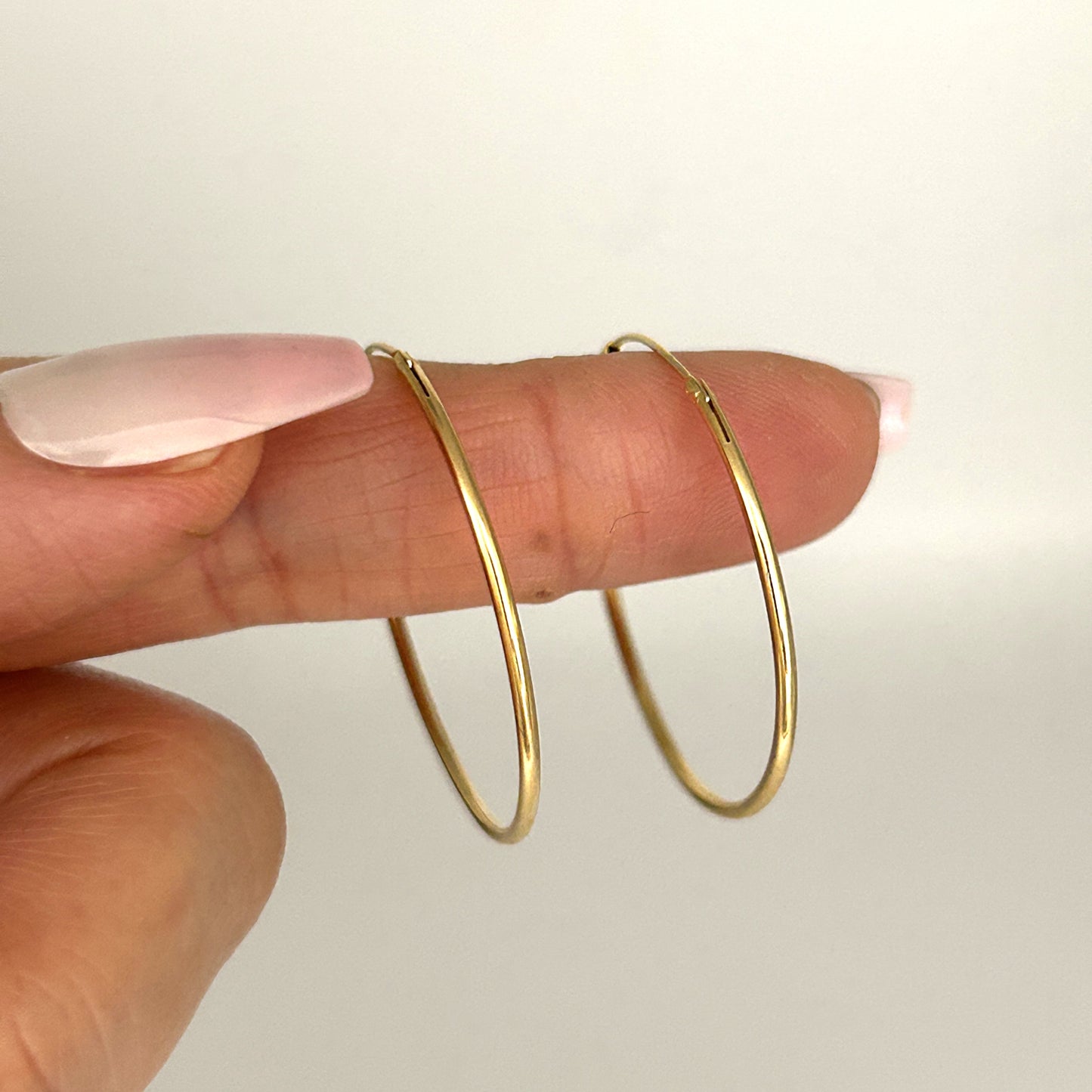 GOLD DEAL | 9ct (9K) Gold Minimalist Sleeper Hoop Earrings 34.1mm