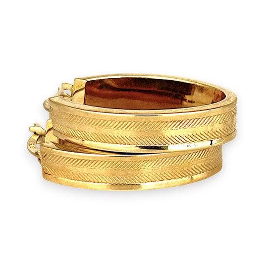 GOLD DEAL | 9ct (9K) Gold Textured Oval Hoop Earrings - Refurbished