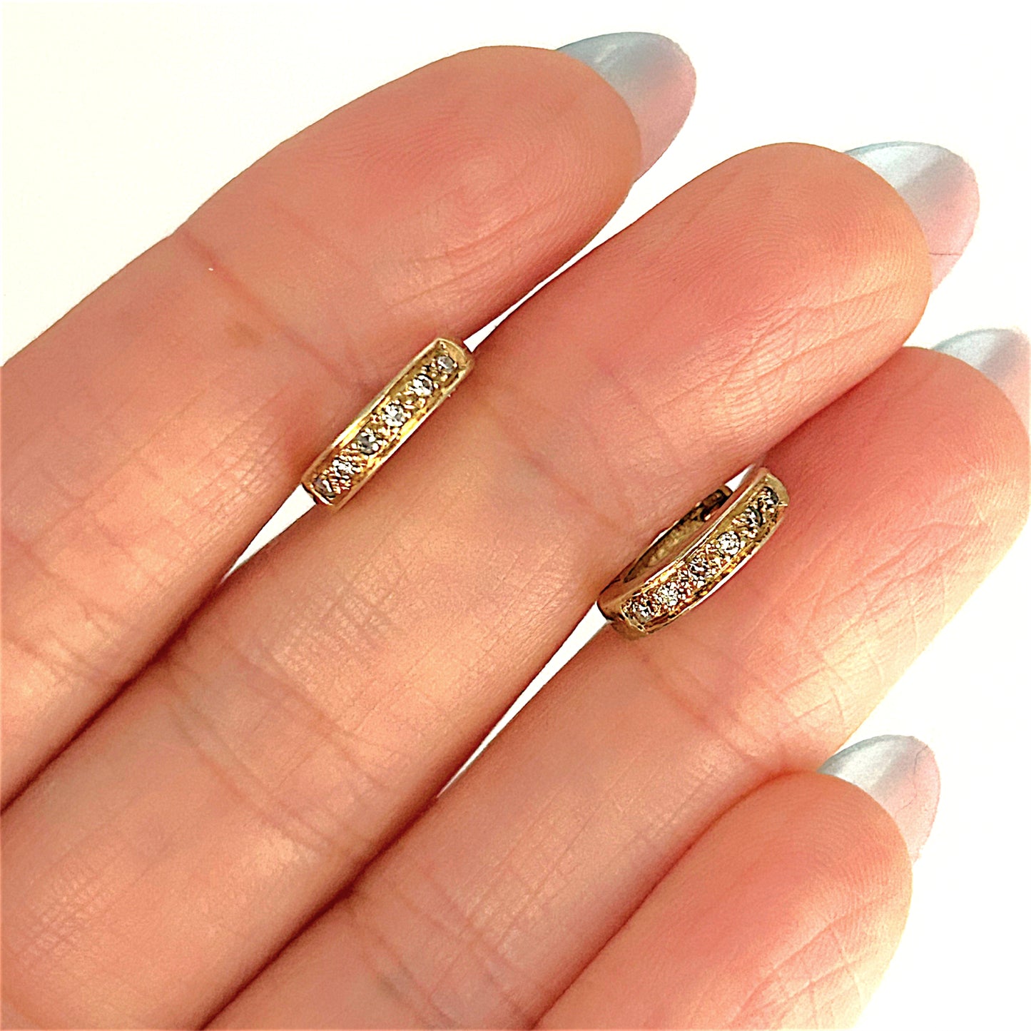 XMAS DEAL | 14kt Gold Vintage Spark Huggie Earrings with Diamonds 11.5mm