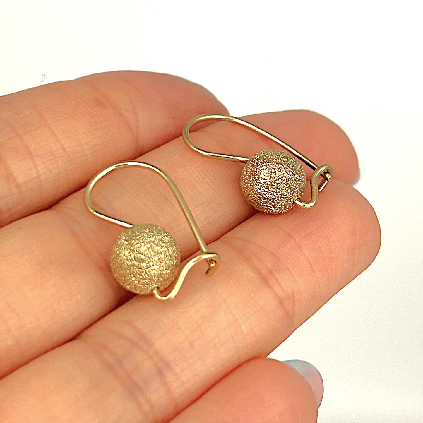 GOLD DEAL | 9ct Gold Textured Gold Sphere Drop Earrings