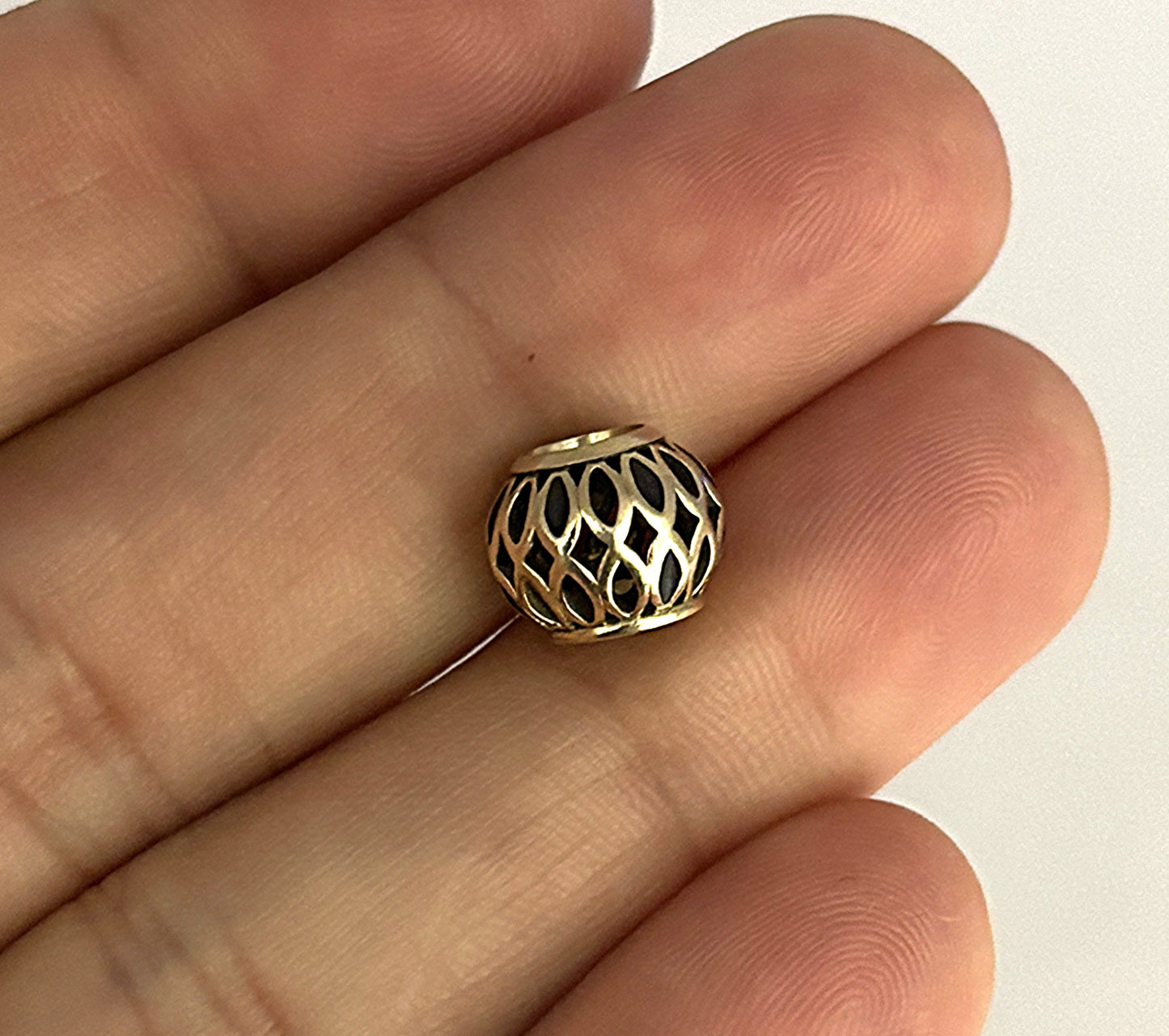 GOLD DEAL | 9ct (9K) Gold Lattice Elegance Charm with Black Contrast