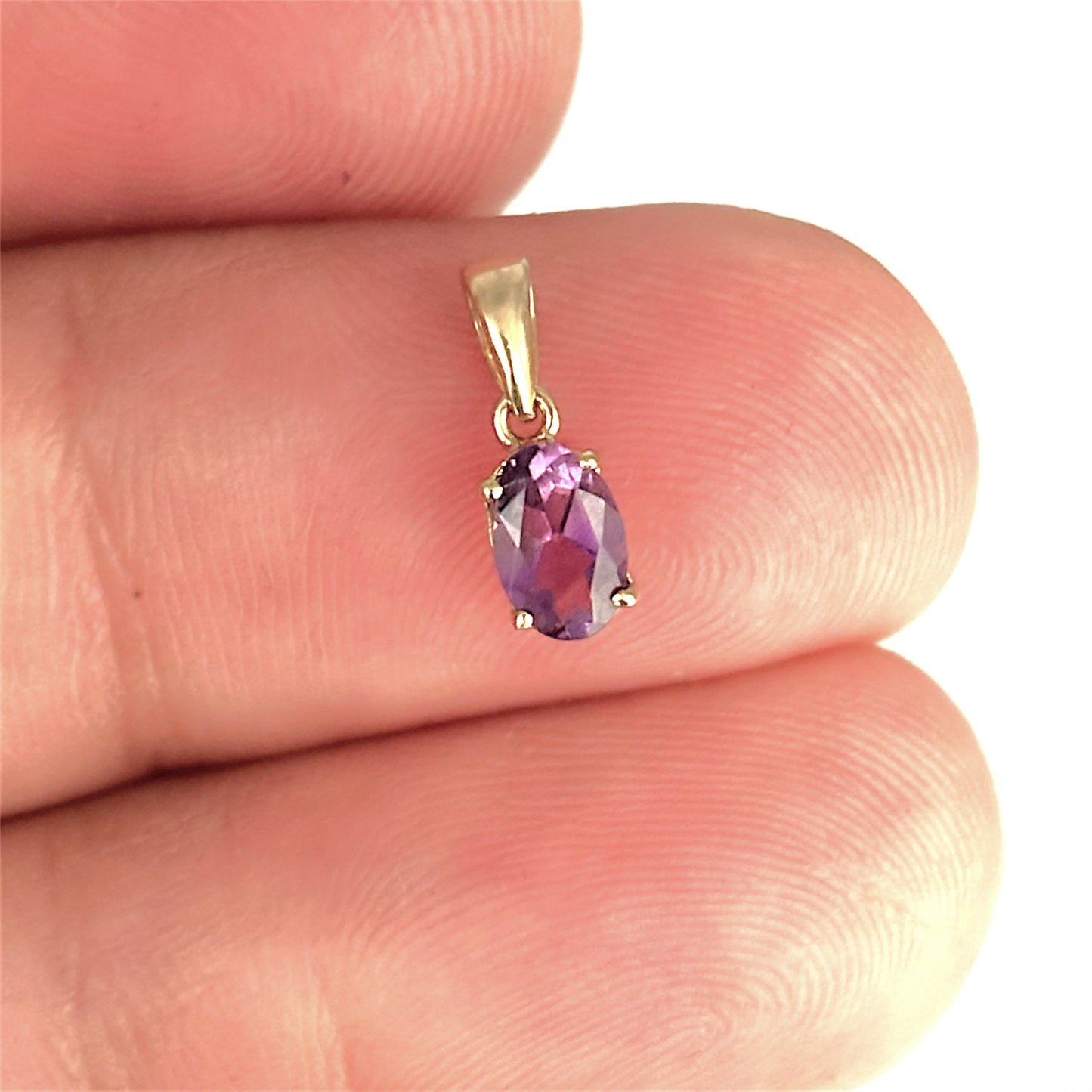 GOLD DEAL | 9ct (9K) Gold Violet Sparkle Oval Amethyst Pendant