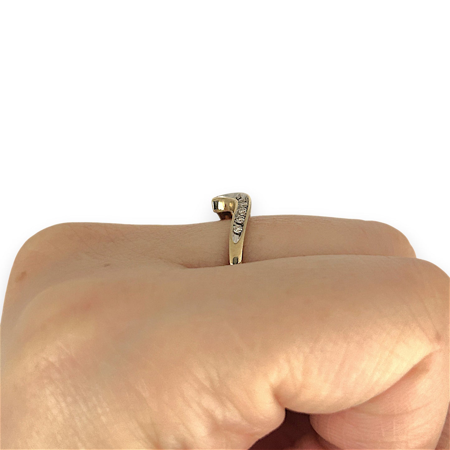 GOLD DEAL | 9ct (9K) Gold Curved Elegance Diamond Ring Size M