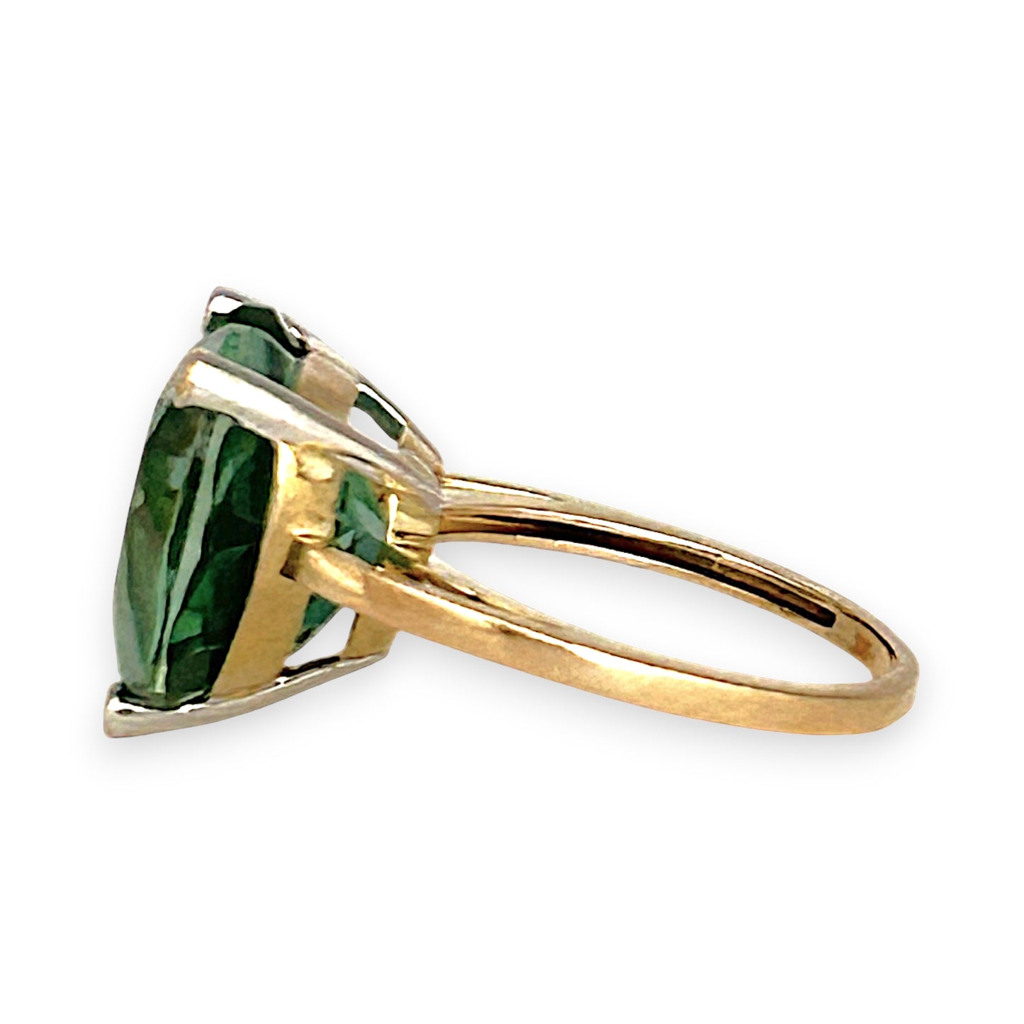 GOLD DEAL | 9ct (9K) Gold Heart of Verdant Fire 7.70ct Quartz Diamond Ring Valuation $1,600