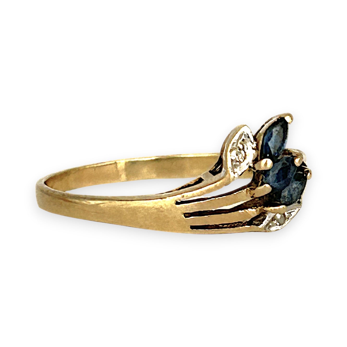 GOLD DEAL | 9ct Gold Modern Artistic Flair Sapphire & Diamonds Ring