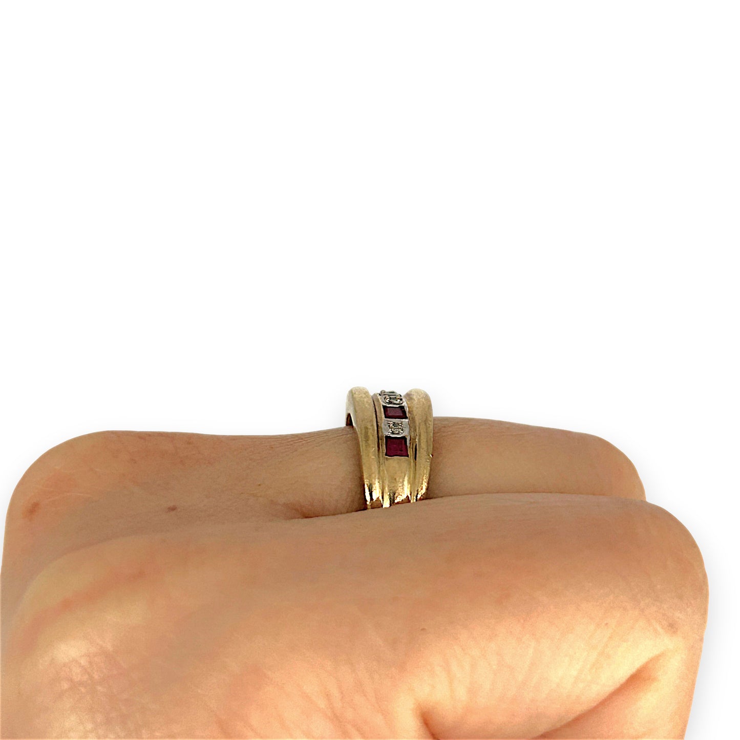GOLD DEAL | 9ct (9K) Gold Ravishing Ruby & Diamond Ring