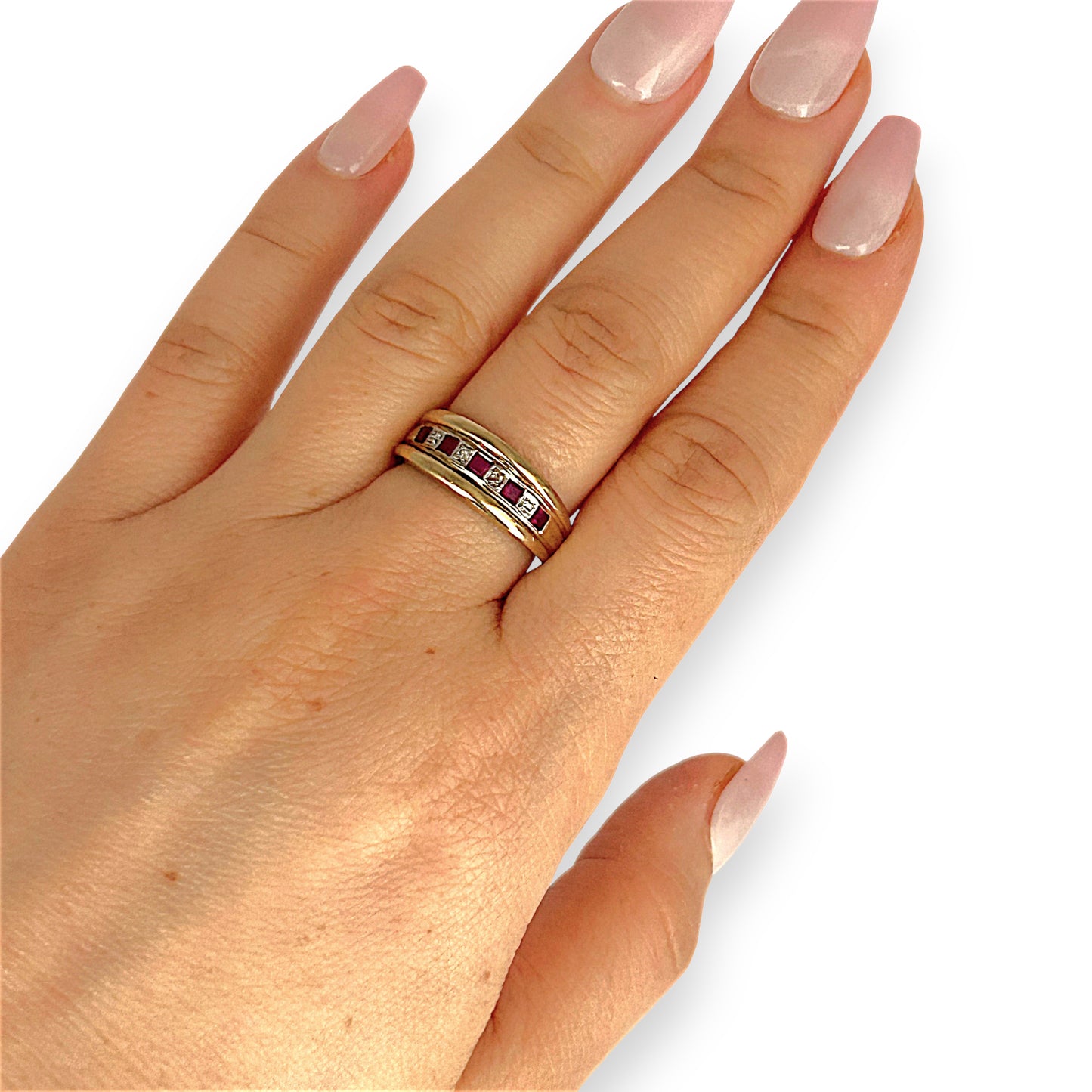GOLD DEAL | 9ct (9K) Gold Ravishing Ruby & Diamond Ring