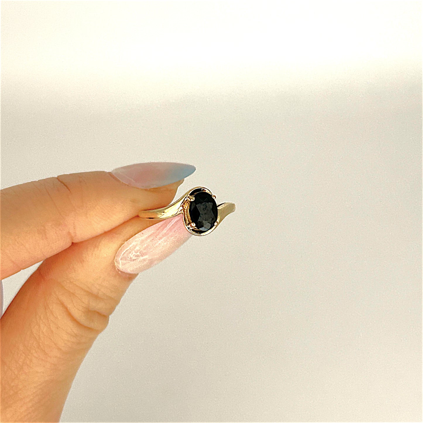 GOLD DEAL | 9ct Gold Midnight Embrace Sapphire Ring