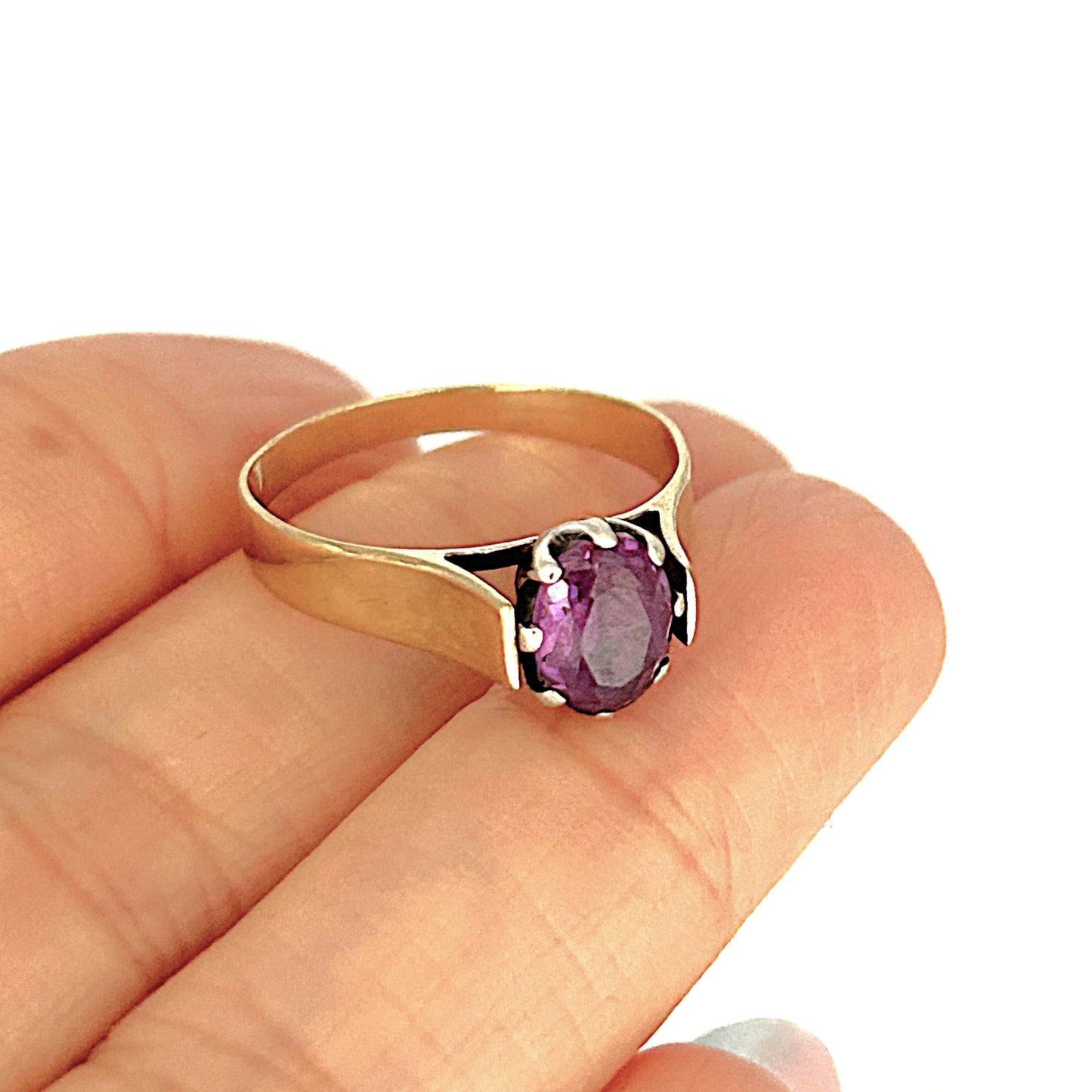 GOLD DEAL | 9ct Yellow & White Gold Twilight Sovereign Amethyst Ring