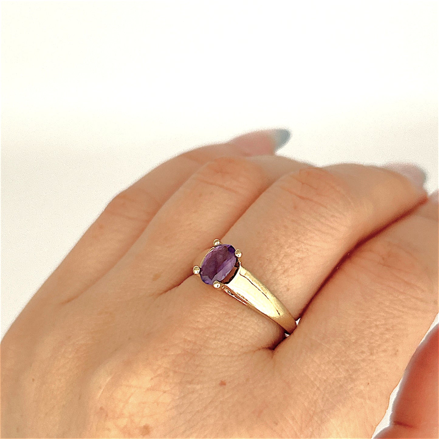 GOLD DEAL | 9ct Gold Luna Violet Amethyst Ring Size N