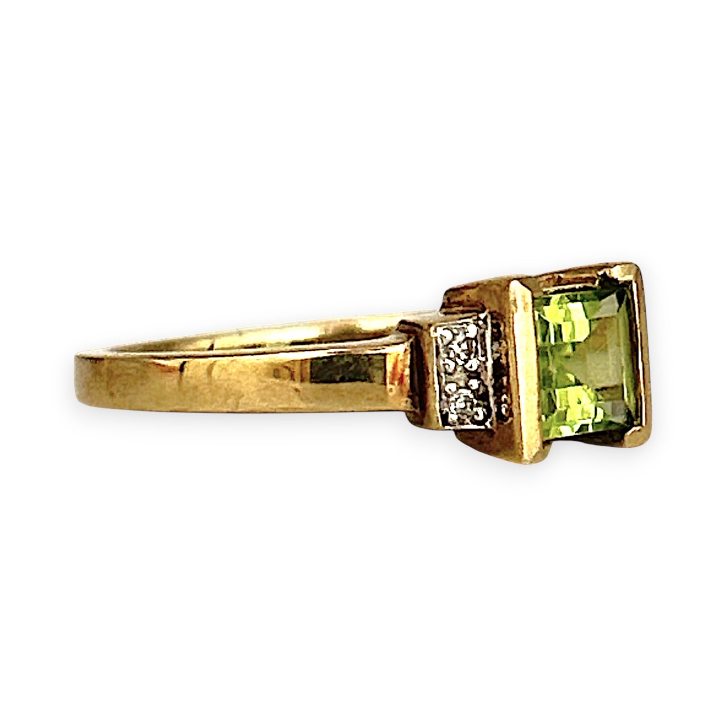 GOLD DEAL | 9ct Gold Ring with Princess Cut Peridot & Diamond Accents