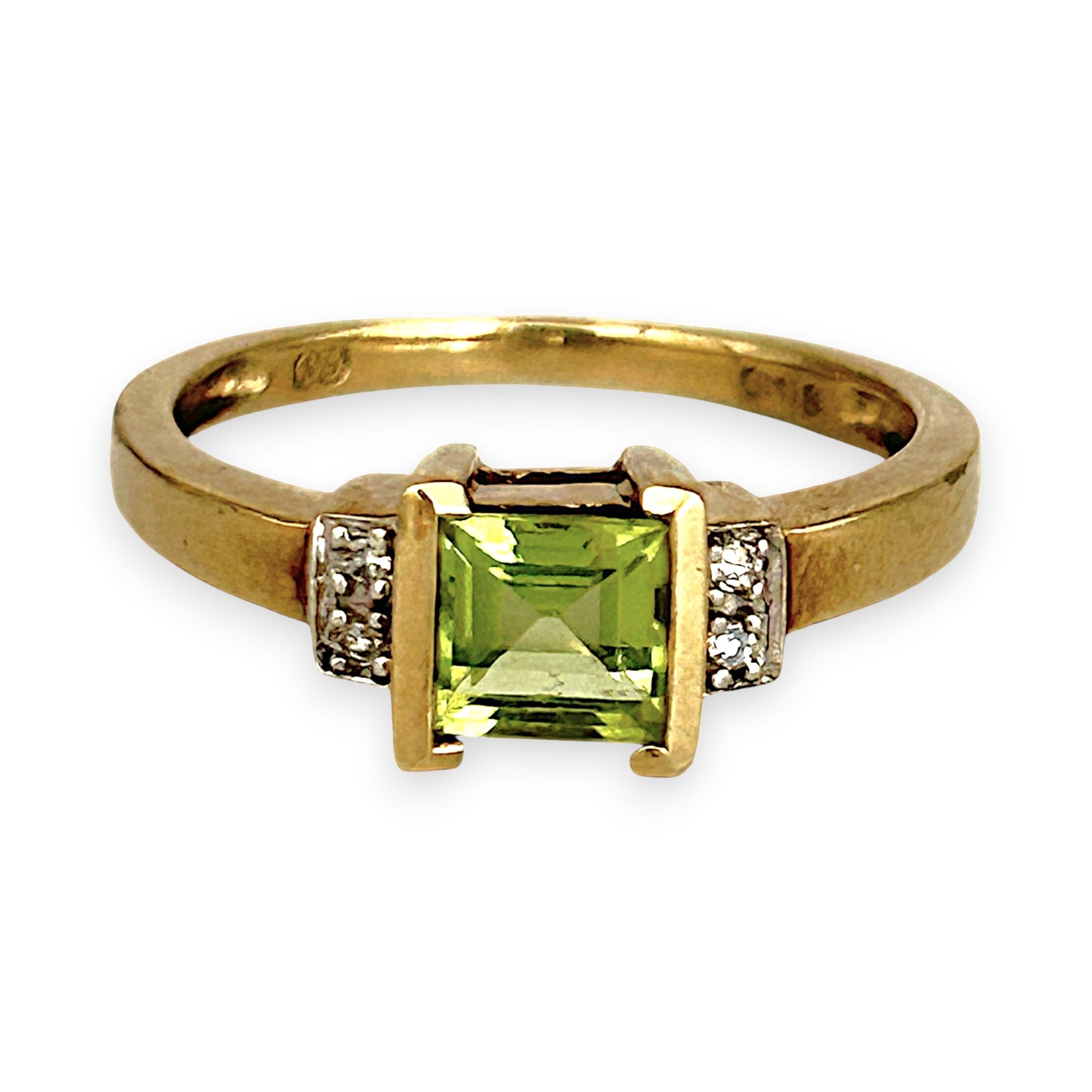 GOLD DEAL | 9ct Gold Ring with Princess Cut Peridot & Diamond Accents
