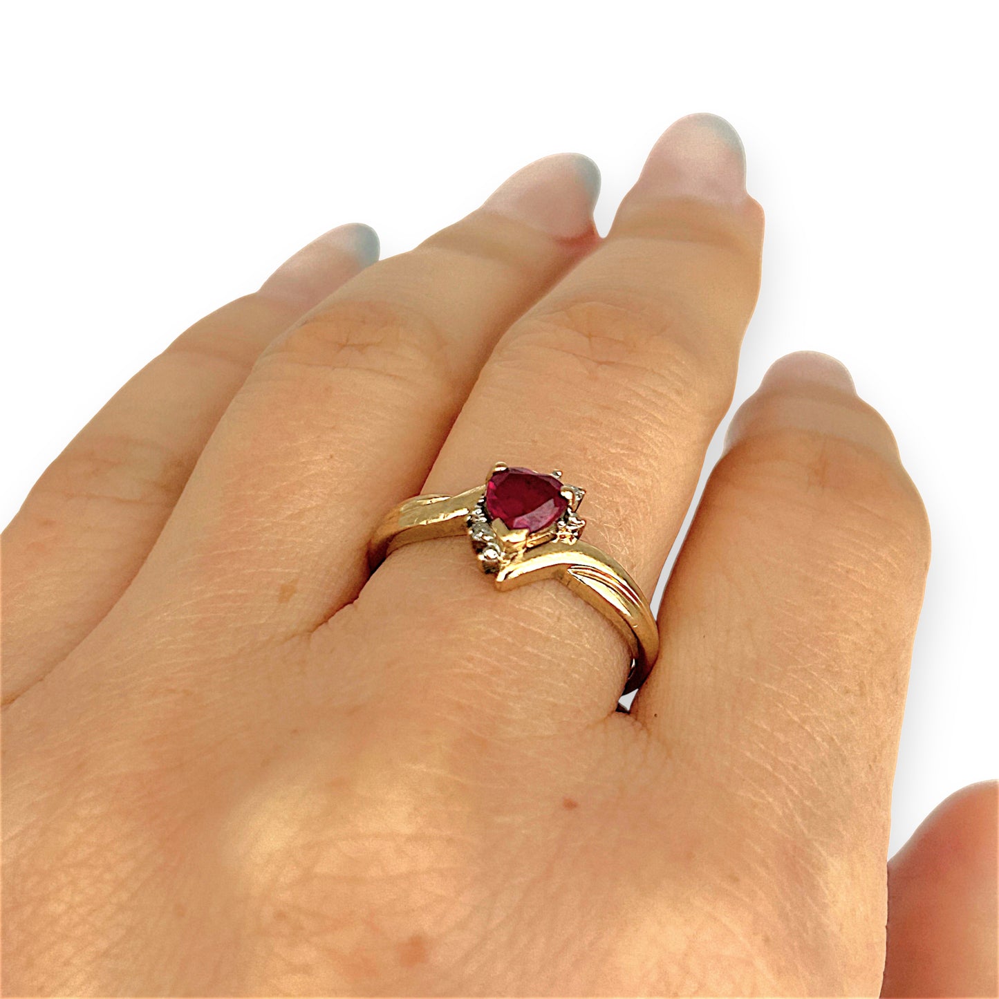 GOLD DEAL | 9ct Gold Heart-Shaped Ruby and Diamond Ring – A Promise in Crimson