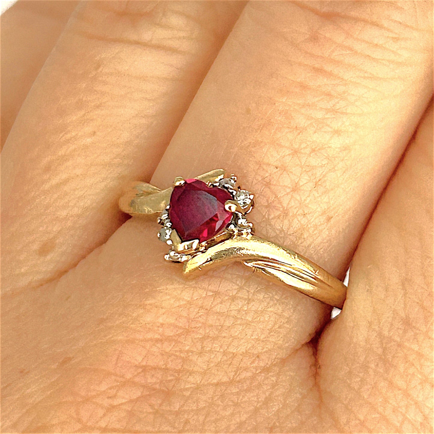 GOLD DEAL | 9ct Gold Heart-Shaped Ruby and Diamond Ring – A Promise in Crimson