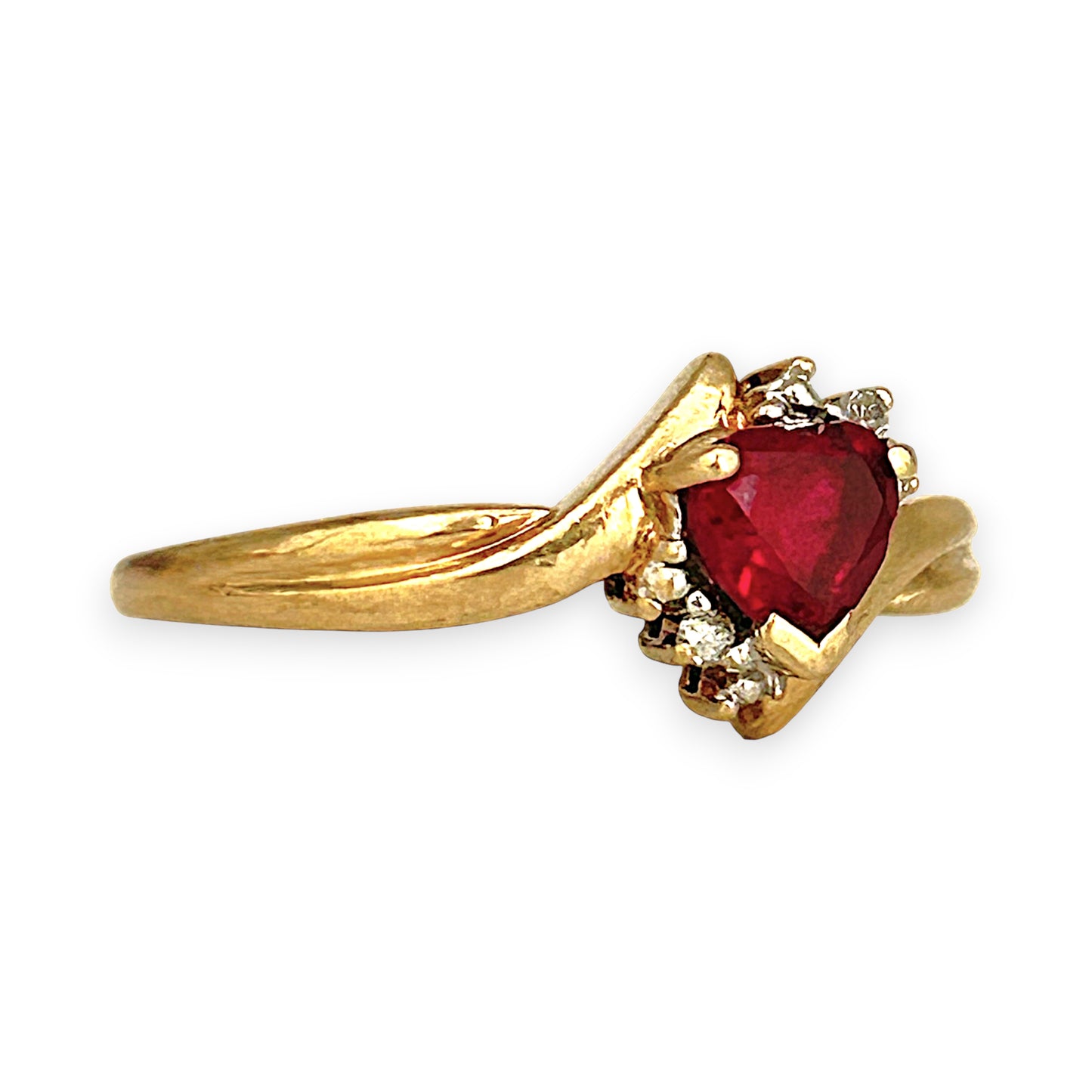 GOLD DEAL | 9ct Gold Heart-Shaped Ruby and Diamond Ring – A Promise in Crimson