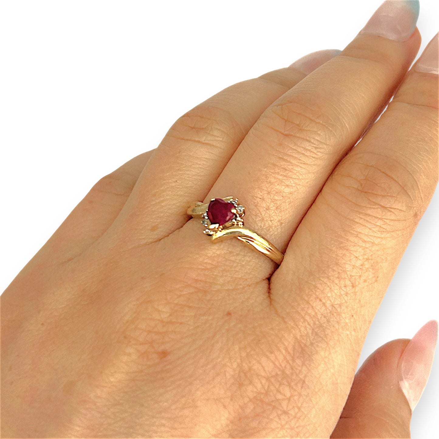 GOLD DEAL | 9ct Gold Heart-Shaped Ruby and Diamond Ring – A Promise in Crimson
