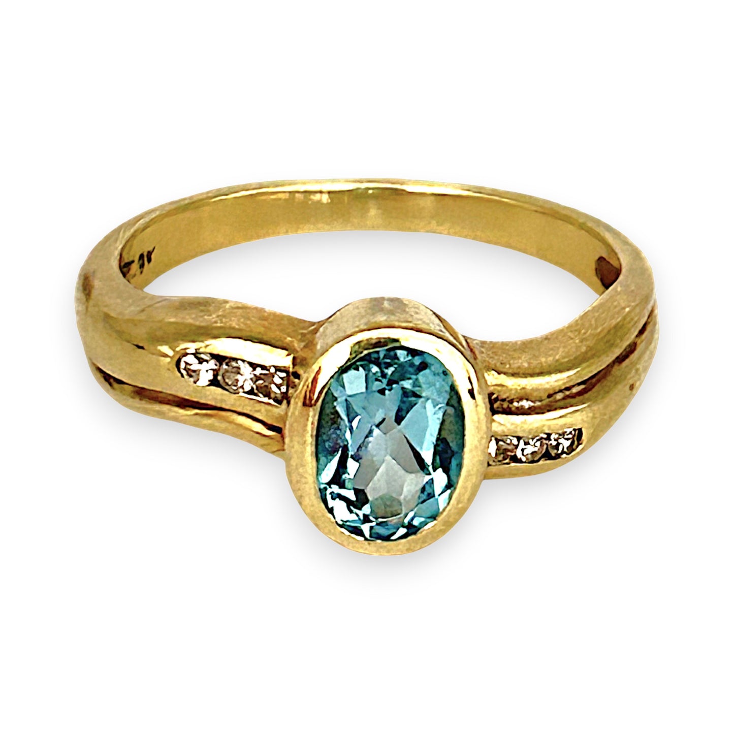 GOLD DEAL | 9ct (9K) Gold Celeste Glow – Swiss Blue Topaz & Diamond Ring Size N 1/2