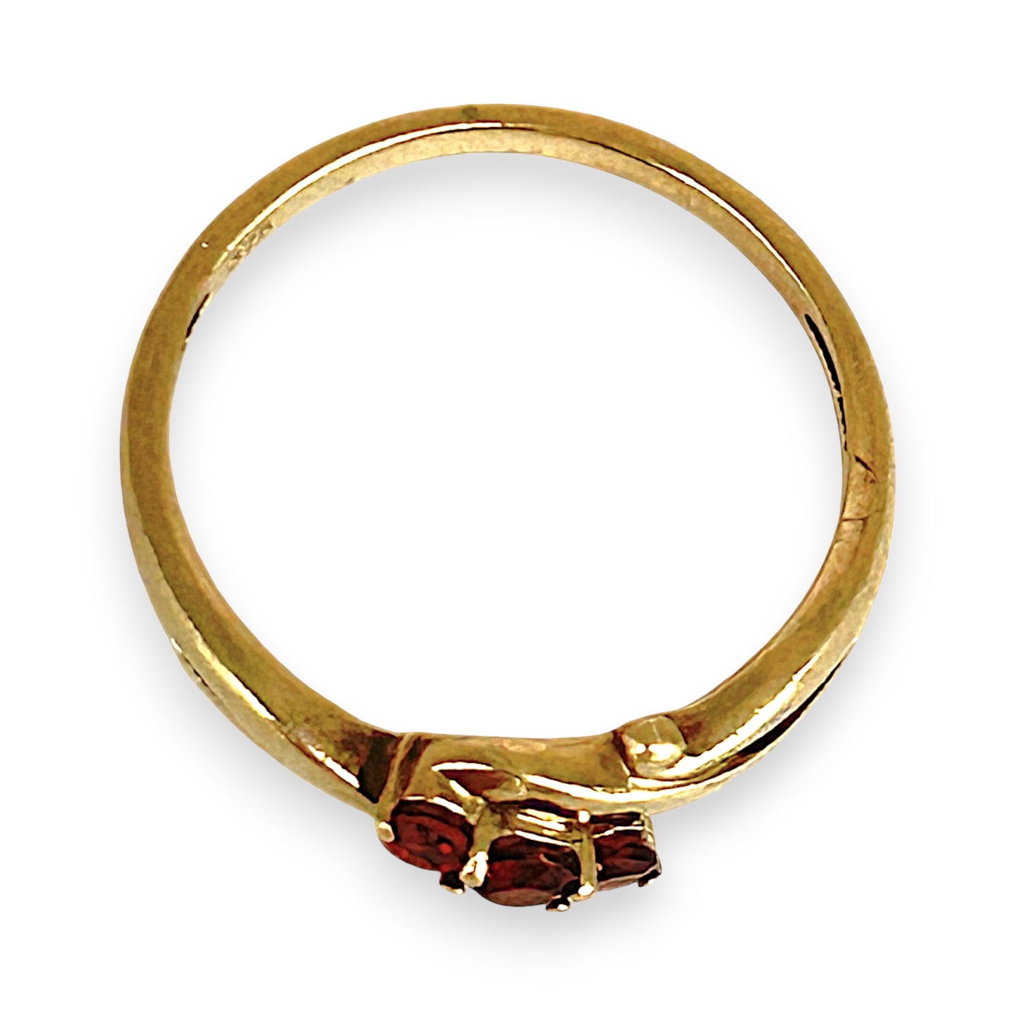 GOLD DEAL | 9ct Gold Garnet Trinity Ring – A Trio of Passion and Harmony
