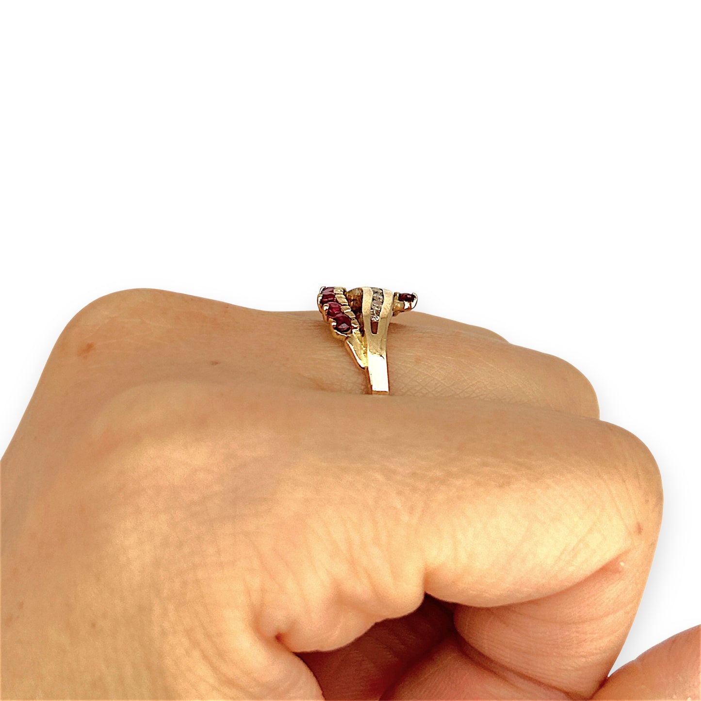 XMAS DEAL | 18kt Gold Garnet and Diamond Fan Ring – Bold Elegance in Motion