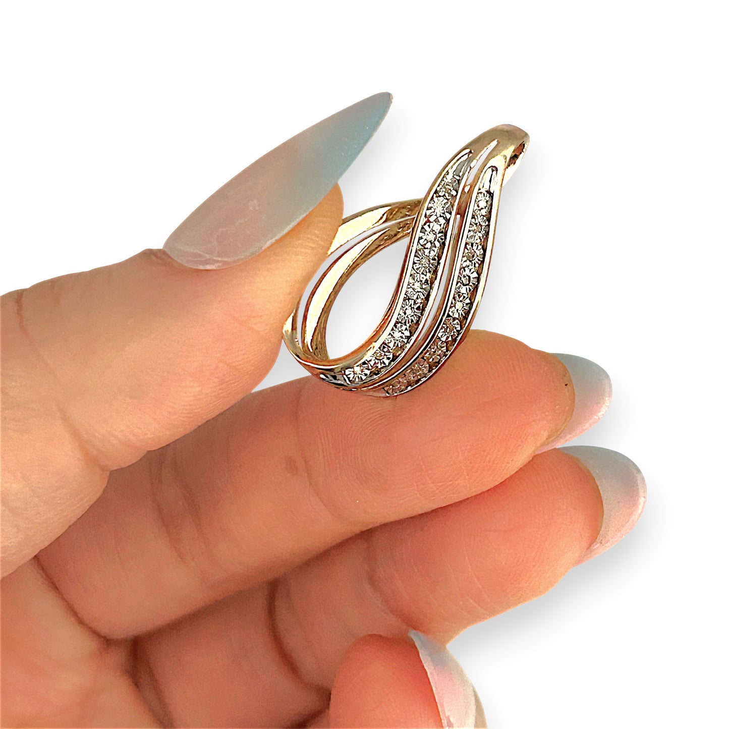 GOLD DEAL | 9ct (9K) Gold Eterna Loop Diamond Pendant