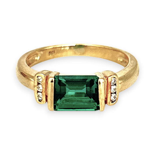 GOLD DEAL | 9ct Gold Emerald Luxe Ring Valuation $1,650