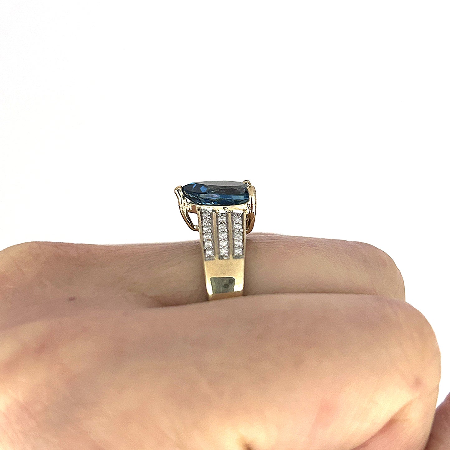 GOLD DEAL | 9ct (9K) Gold Refurbished Topaz & Diamond Dress Ring Size P Valuation $1,700