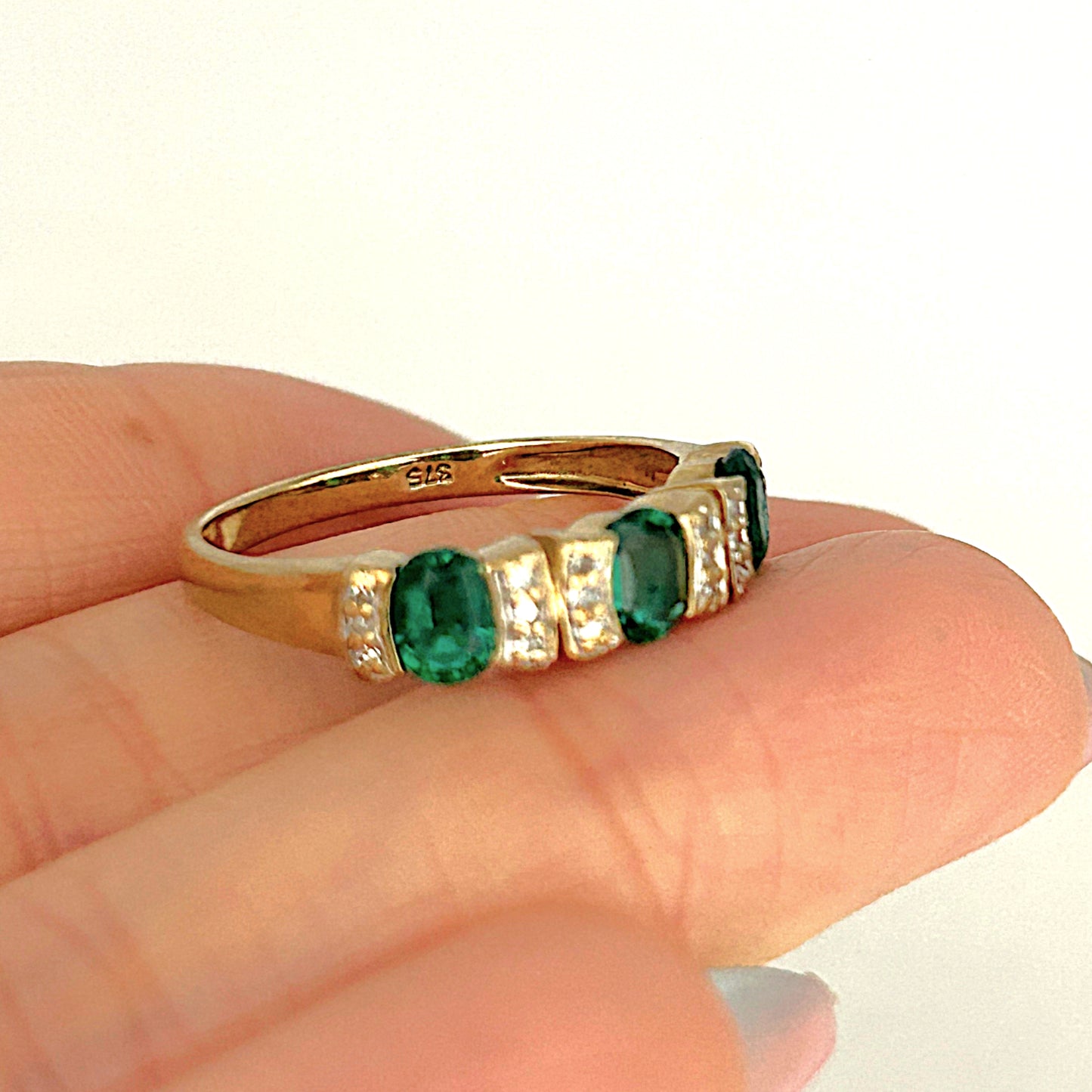 GOLD DEAL | 9kt Gold Emerald Sonata Ring Size Q