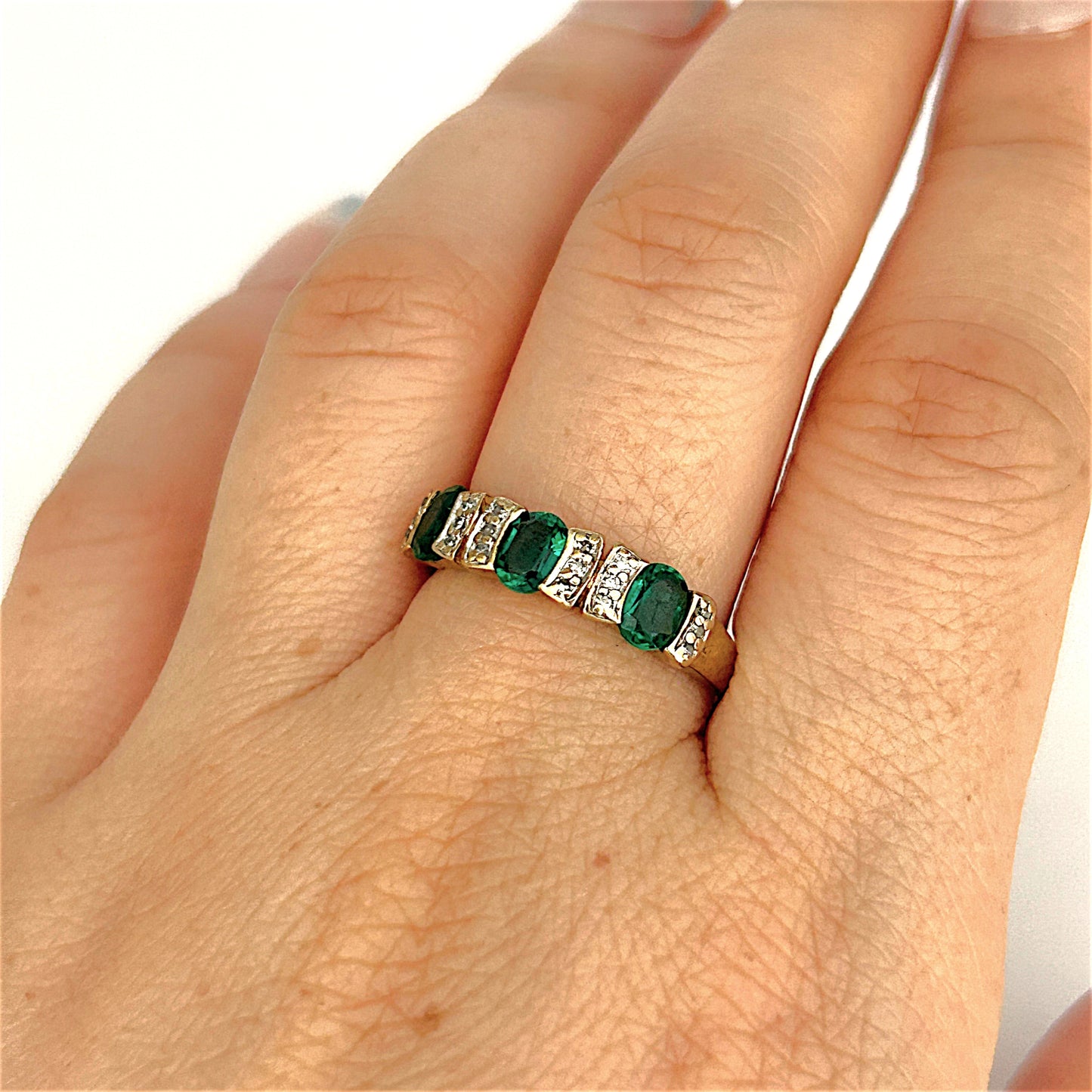GOLD DEAL | 9kt Gold Emerald Sonata Ring Size Q