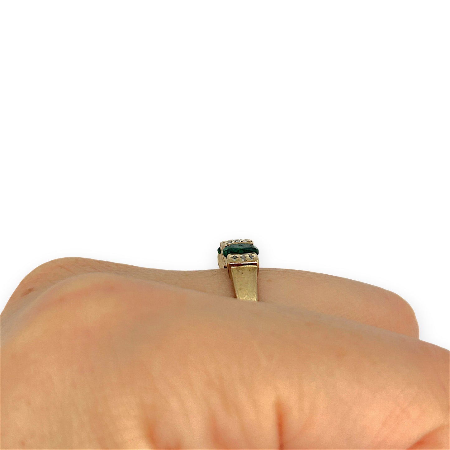 GOLD DEAL | 9kt Gold Emerald Sonata Ring Size Q