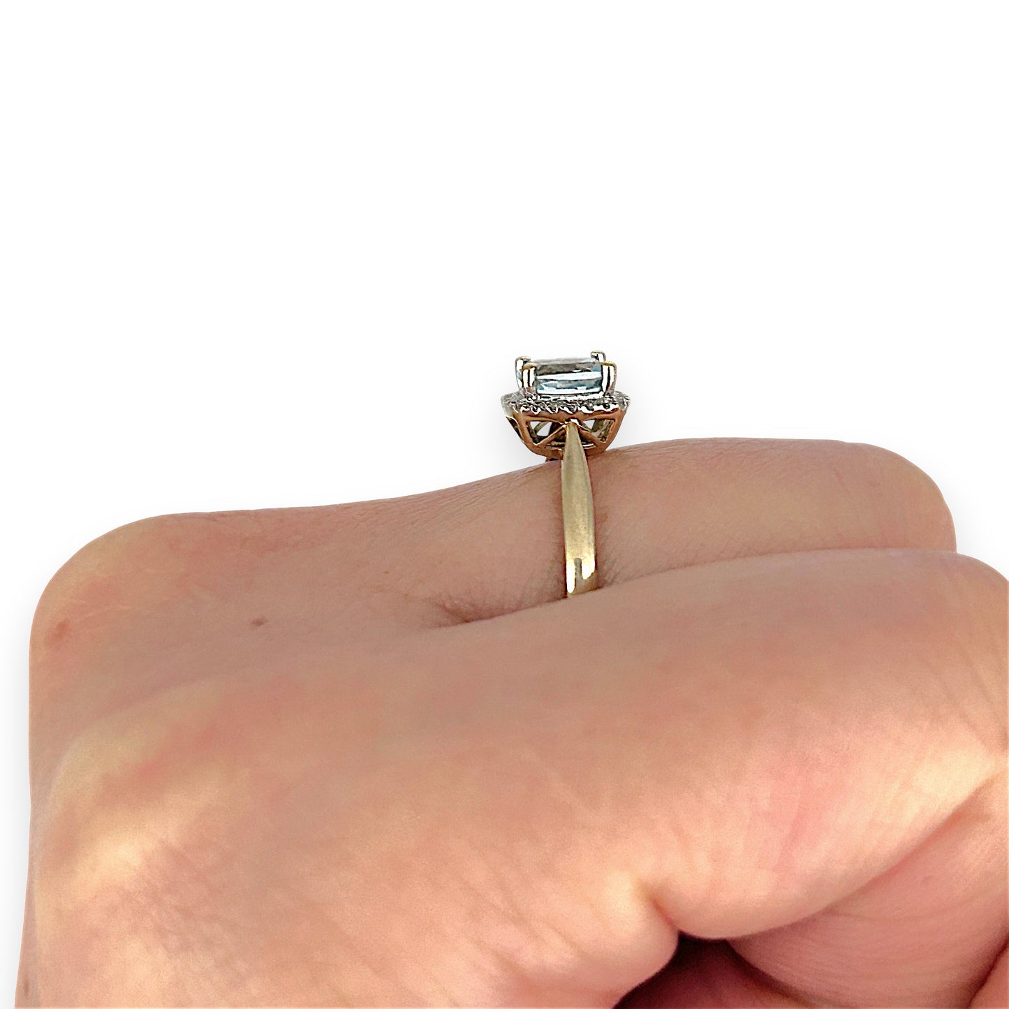 GOLD DEAL | 9ct (9K) Gold Affluent Elegance Aquamarine & Diamond Cluster Ring Valuation $1,100