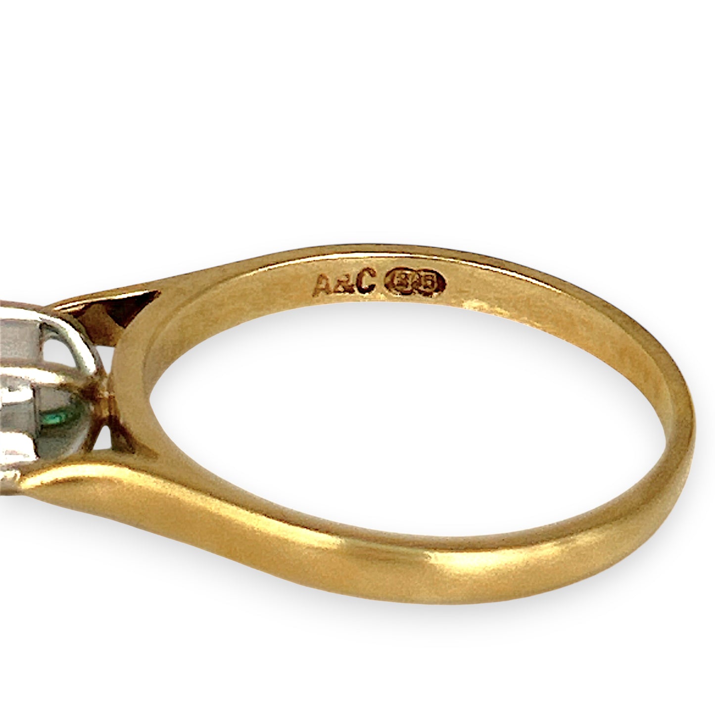 GOLD DEAL | 9ct Gold Emerald Elegance Ring Valuation $1,550