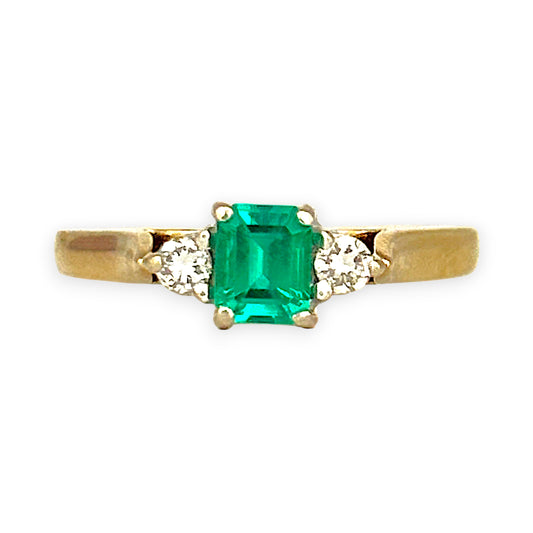 GOLD DEAL | 9ct Gold Emerald Elegance Ring Valuation $1,550