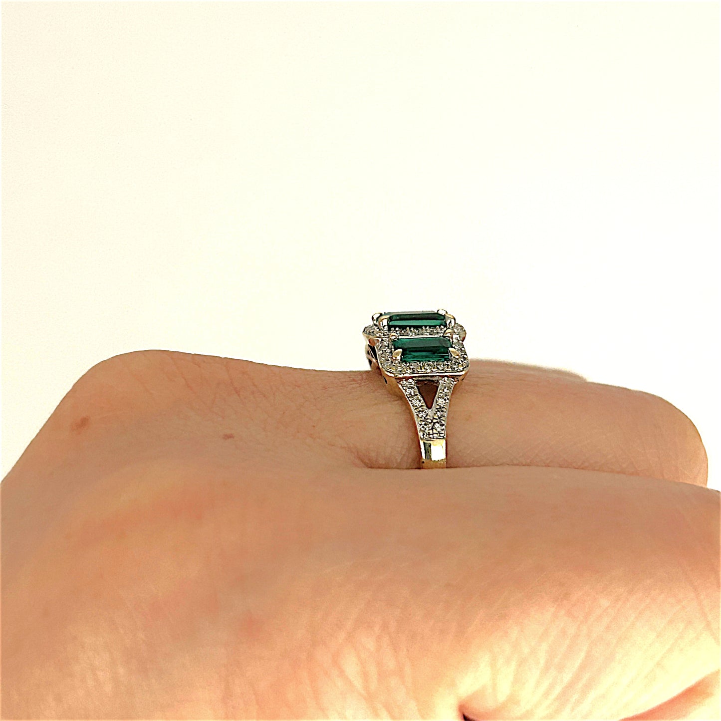 GOLD DEAL | 10ct (10K) Gold Michael Hill Emerald Radiance with Diamond Ring Valuation $1,525