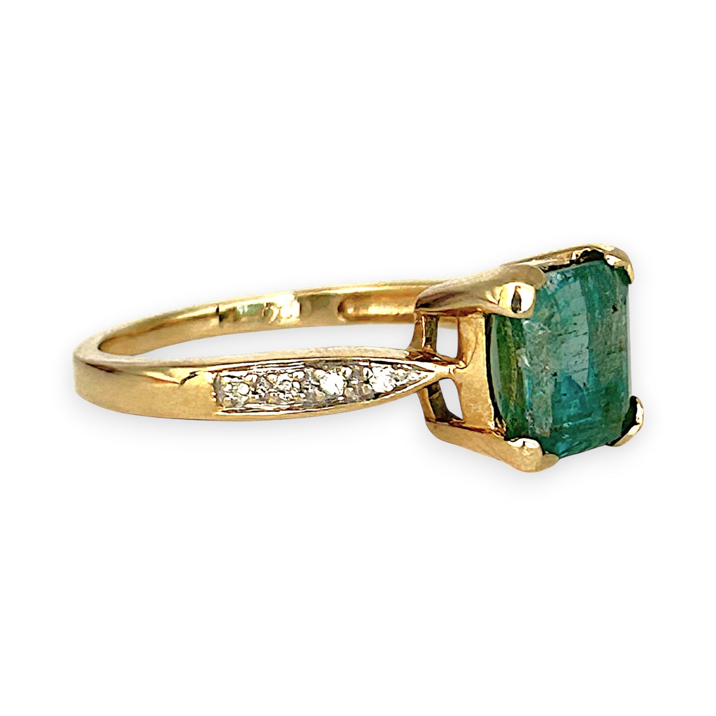 XMAS DEAL | 14kt Gold Peaceful Radiance Green Beryl Ring Valuation $2,800