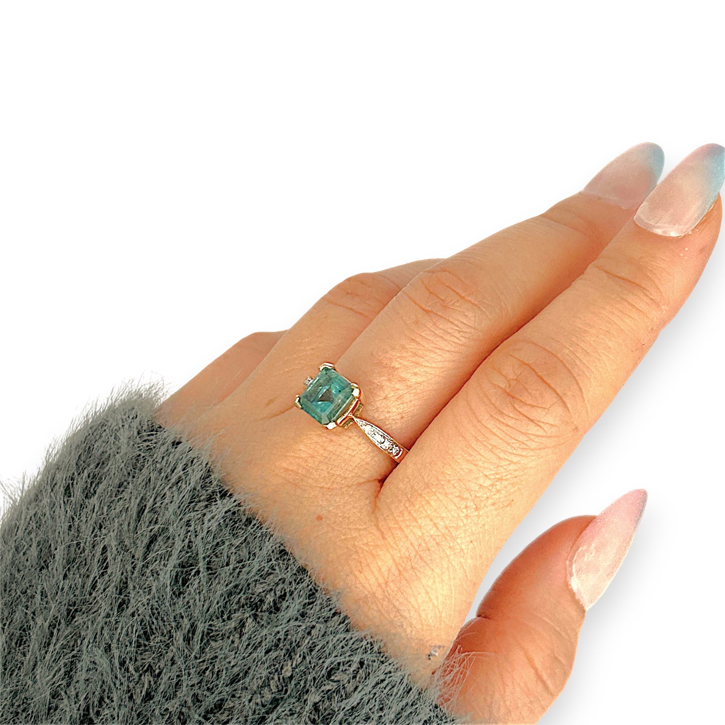 XMAS DEAL | 14kt Gold Peaceful Radiance Green Beryl Ring Valuation $2,800
