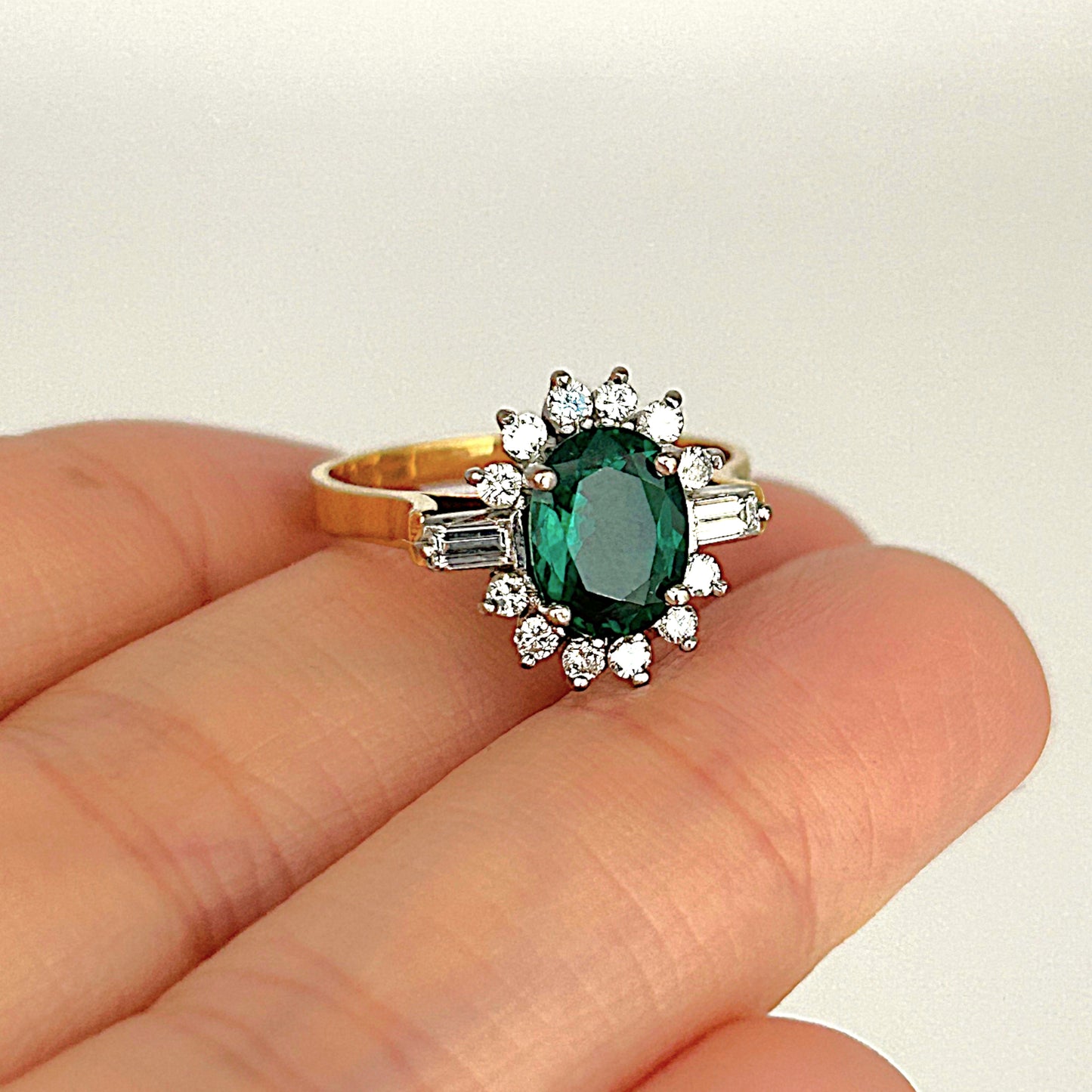 XMAS DEAL | 18kt Y/W Gold Emerald Symphony Ring Valuation $4,550