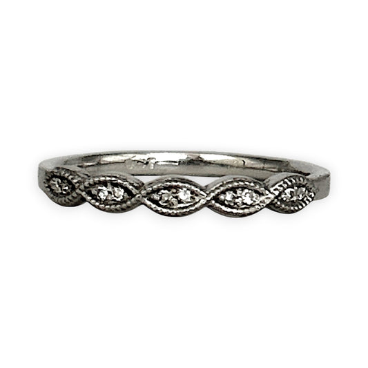 GOLD DEAL | 9ct White Gold Vintage-Inspired Diamond Marquise Band