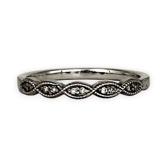 GOLD DEAL | 9ct White Gold Diamond Ring with Vintage Marquise Rhythm
