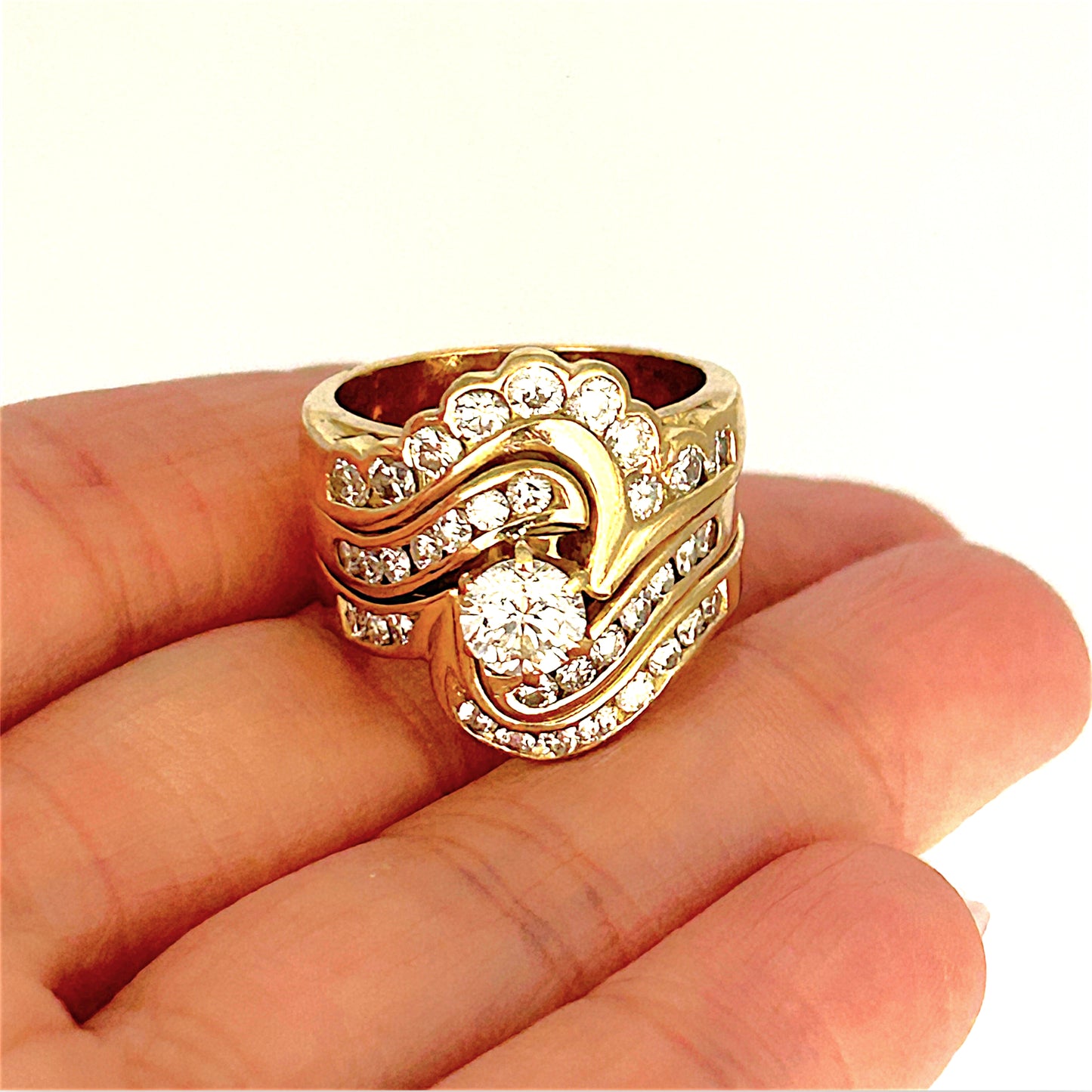 GOLD DEAL | 18ct (18K) Gold Cascading Brilliance Diamond Ring Valuation $16,750