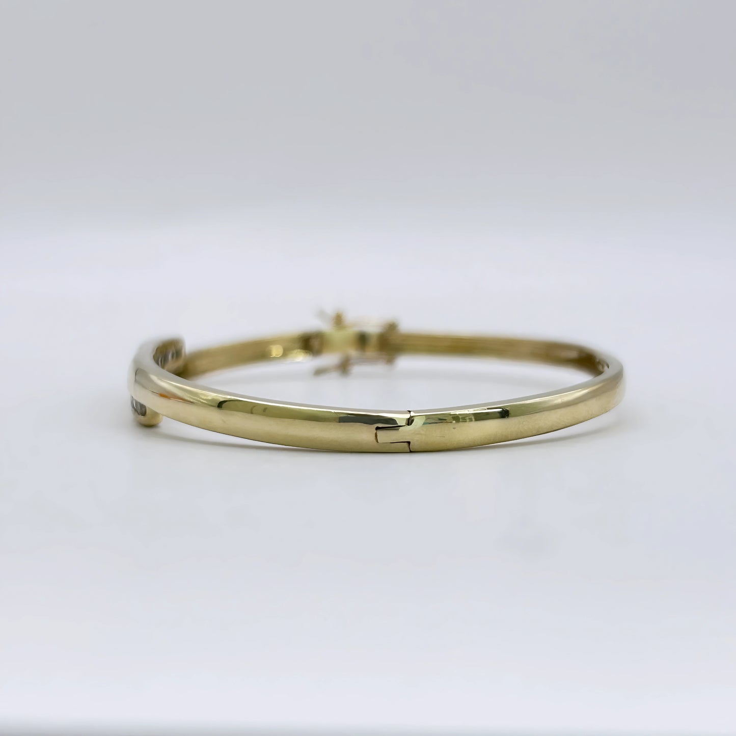 NZGD | 9ct Gold Timeless Gleam Bangle